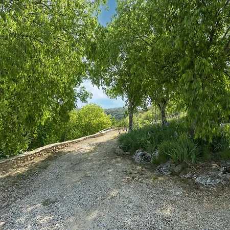 In Near River, Cleaning Included Hébergement de vacances *
